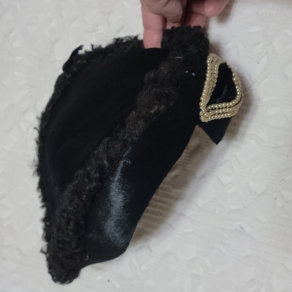 Not Available - Picture 6 of 10